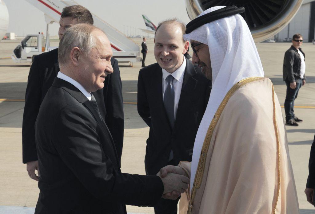 Putin arrives in UAE in first leg of Middle East trip