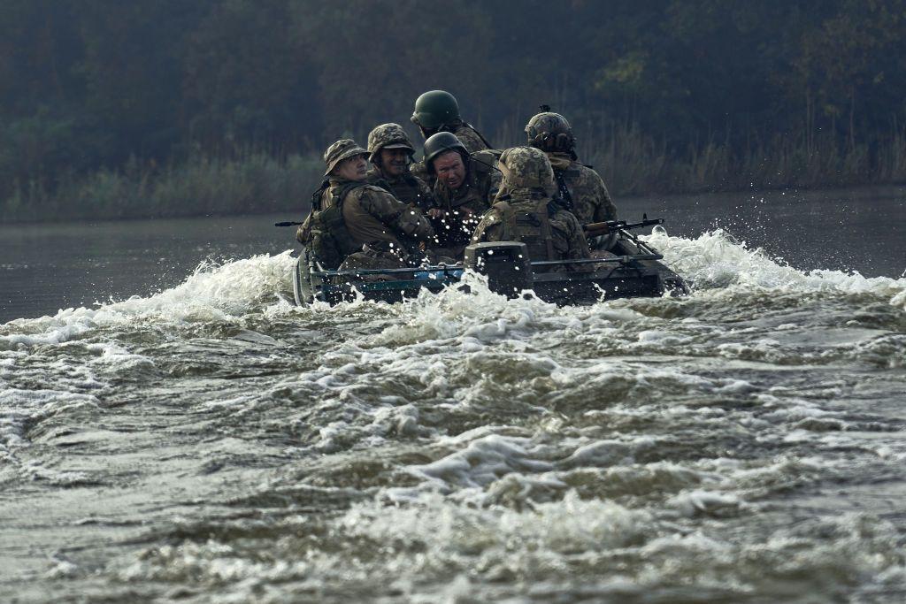 Russian troops intensify activity near Krynky, Ukrainian forces withdraw to new positions, military says