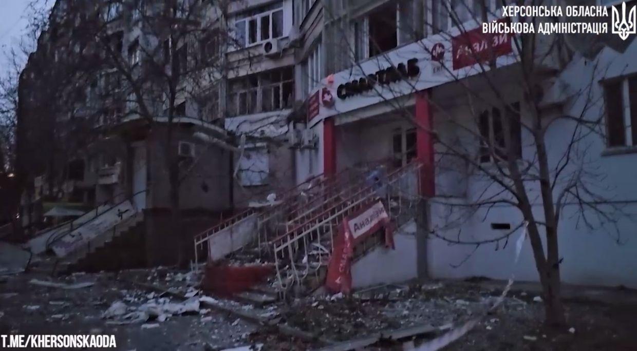 Russian attacks kill 3, injure 11 in Donetsk, Kherson oblasts over past day