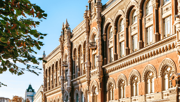 Central bank lifts restrictions on FX sales