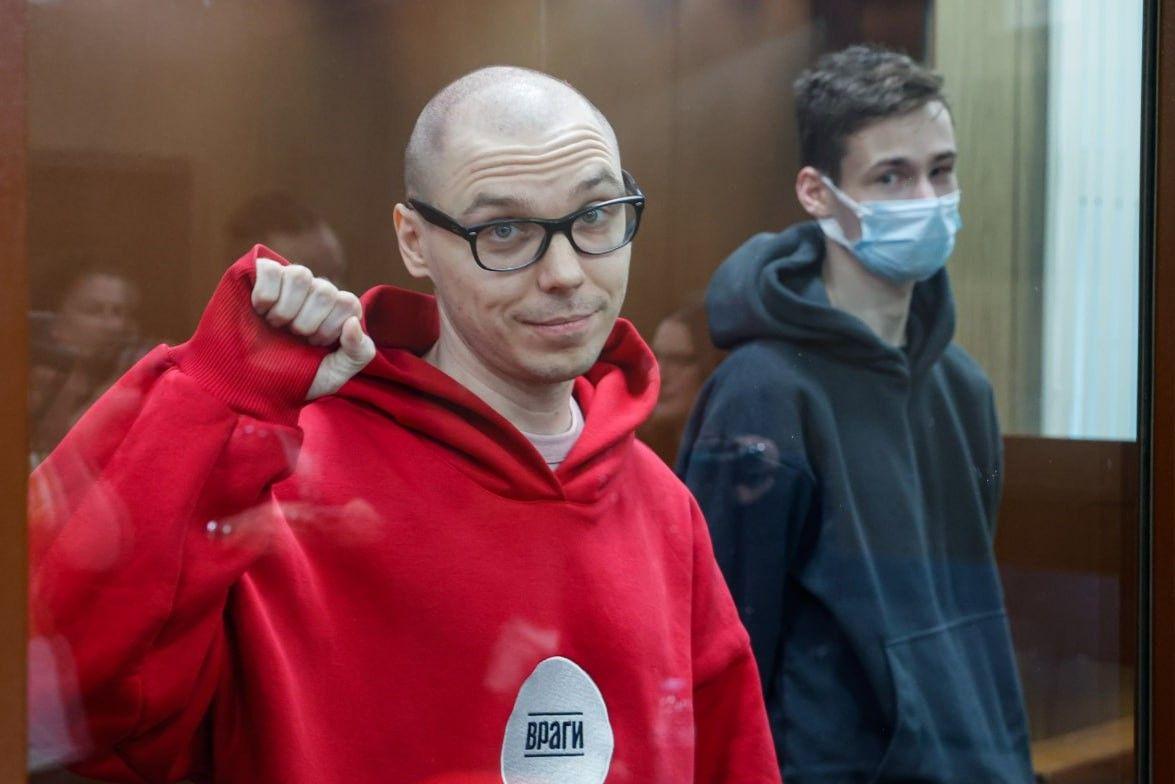 Russia imprisons two poets for anti-war poetry reading