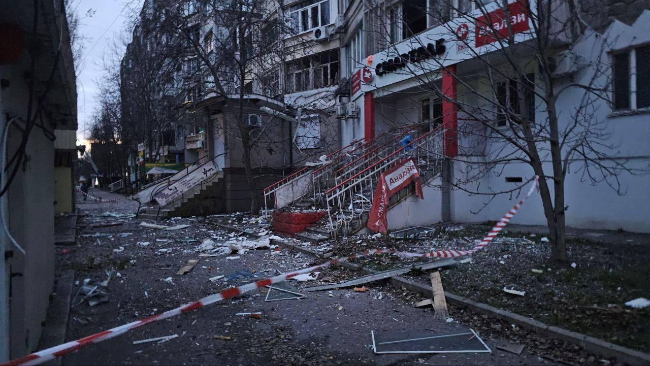 Update: Russian attack on Kherson kills 2, injures 7