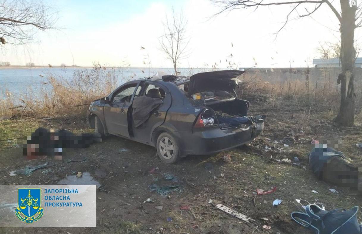Russian attack on village in Zaporizhzhia Oblast kills 2, injures 5