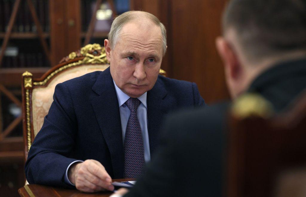 Putin threatens Latvia with consequences over Russian minority policies