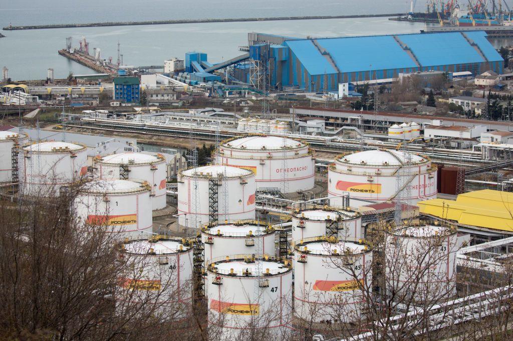 Fire breaks out at oil depot in Russia's Krasnodar Krai
