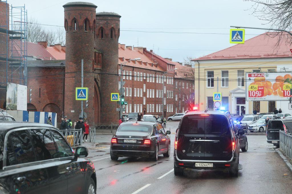 Putin makes surprise visit to Kaliningrad, flies close to NATO territory