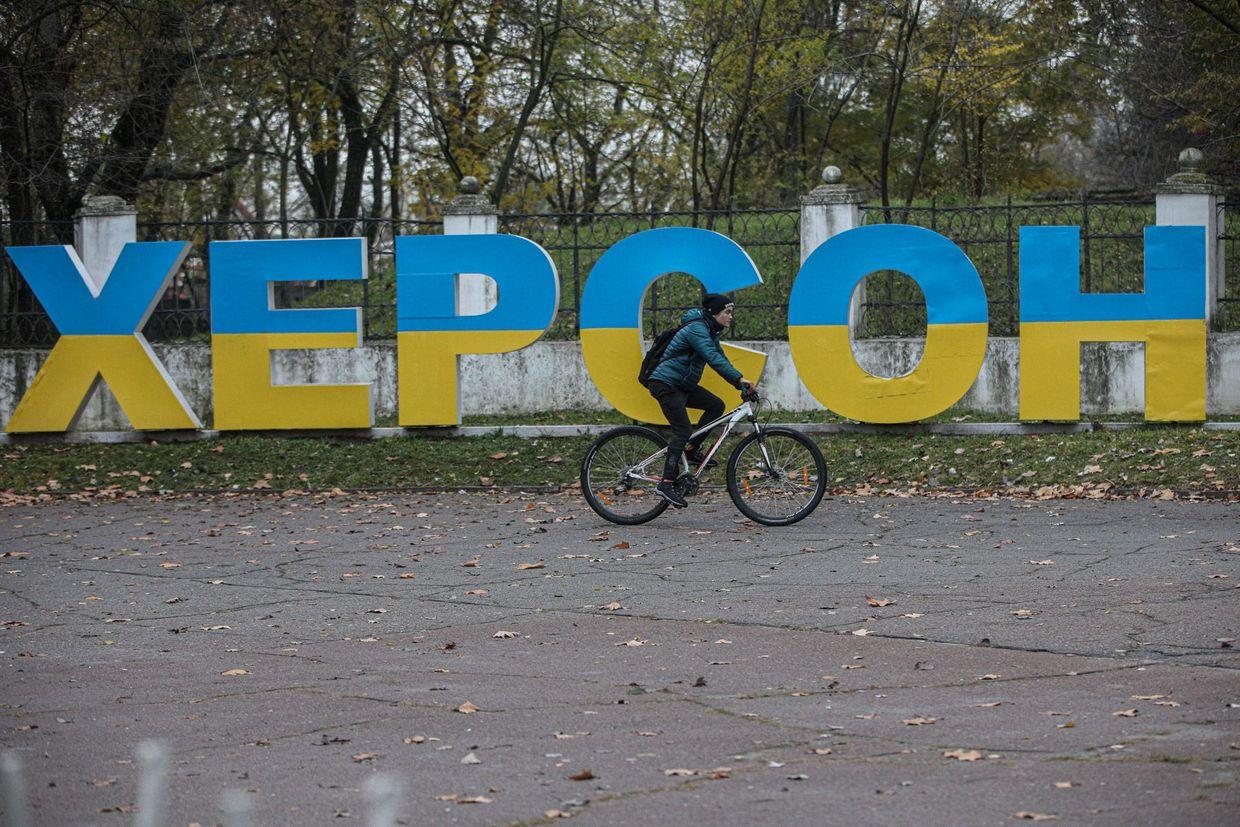 Russian forces shell Kherson Oblast, injuring 1