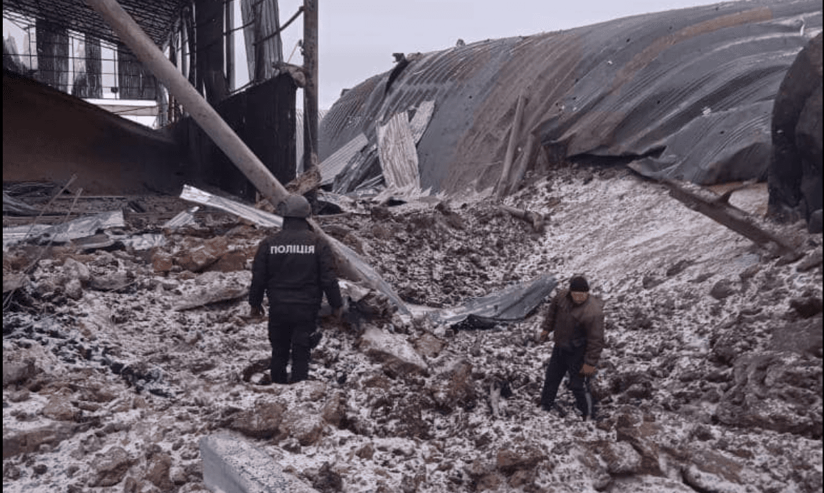 Police: Russia destroys granary in Kharkiv Oblast