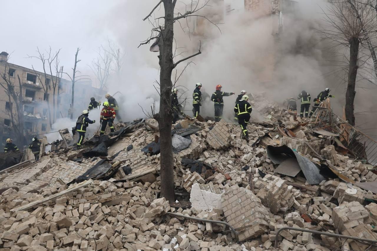 Update: 7 killed, over 70 injured in Russian strikes across Ukraine