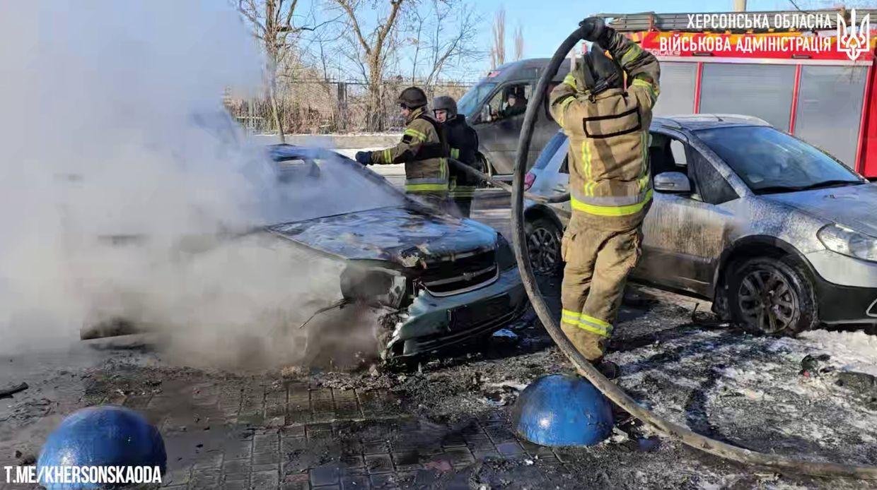Russian shelling of Kherson kills 2 civilians
