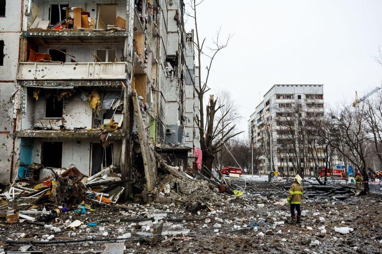 Russian attacks kill 14, injure 97 in Ukraine over past day