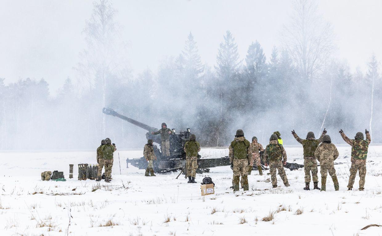 Estonia joins UK-led training operation for Ukrainian soldiers