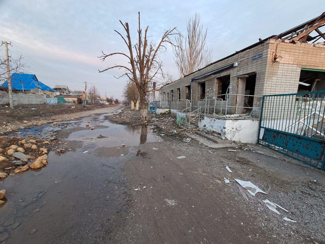 Russian airstrike on Kherson Oblast’s Beryslav injures woman, damages houses