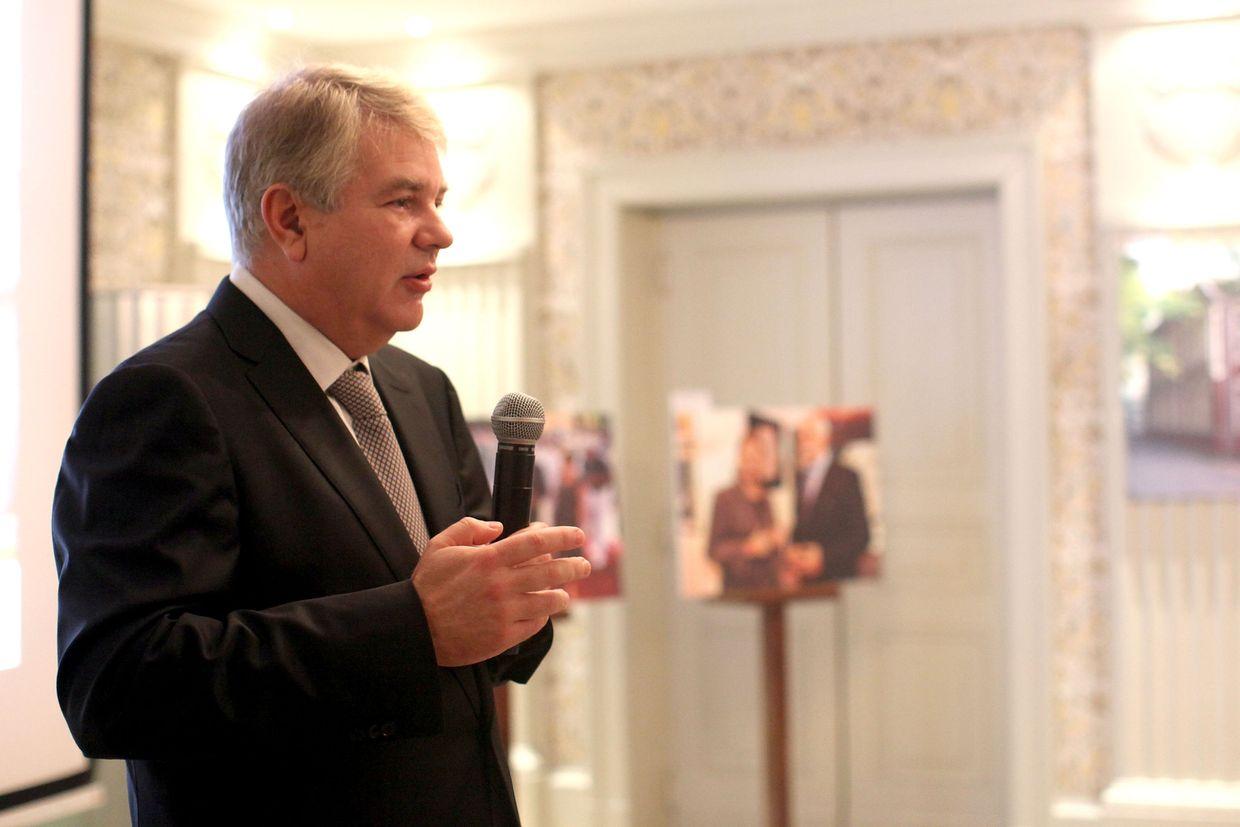 Media: France to summon Russian ambassador over killing of volunteers, fakes
