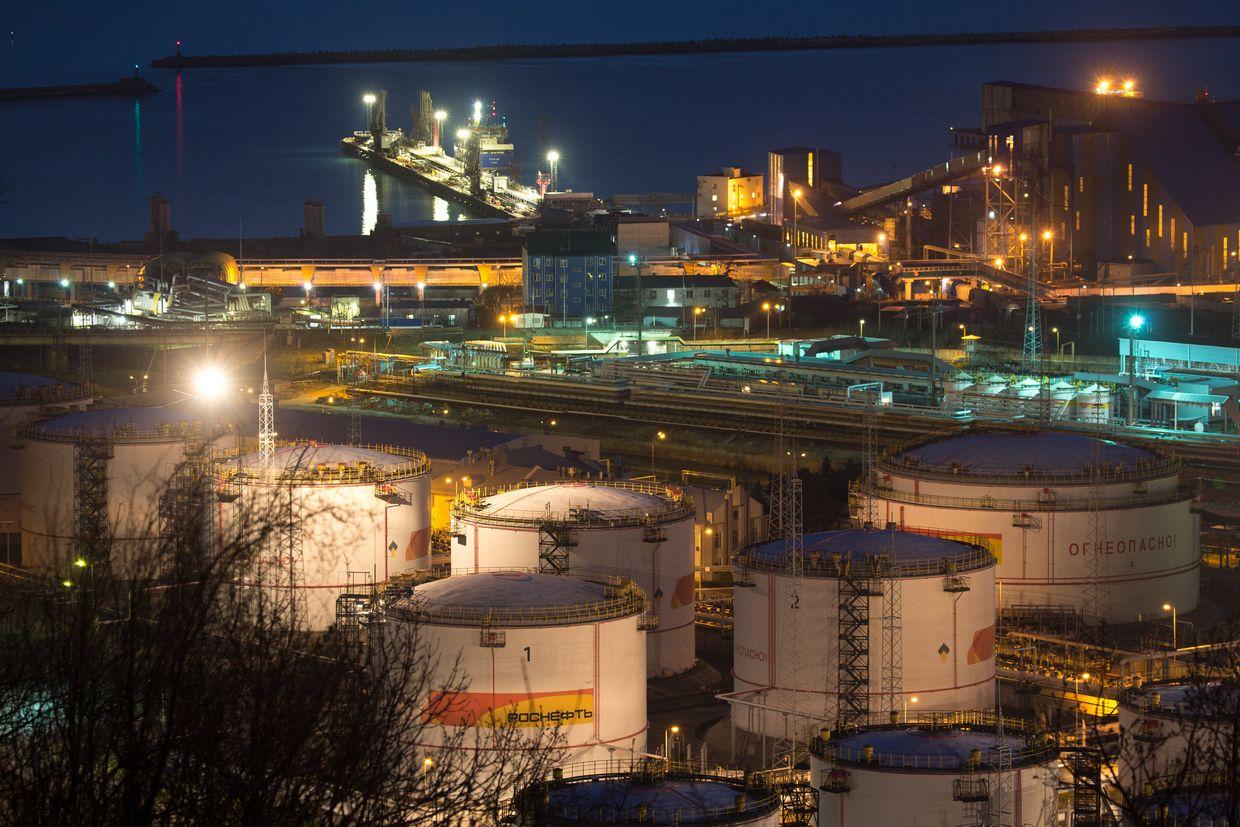 Updated: Ukraine hits Russia's Tuapse oil refinery, source confirms
