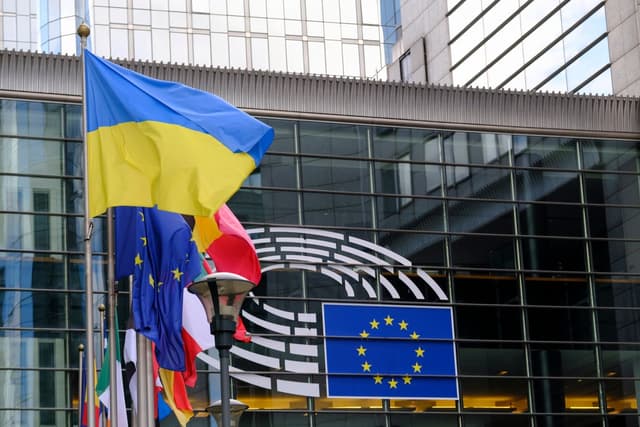 BREAKING: All 27 EU leaders agree on 50 billion euro aid package for ...