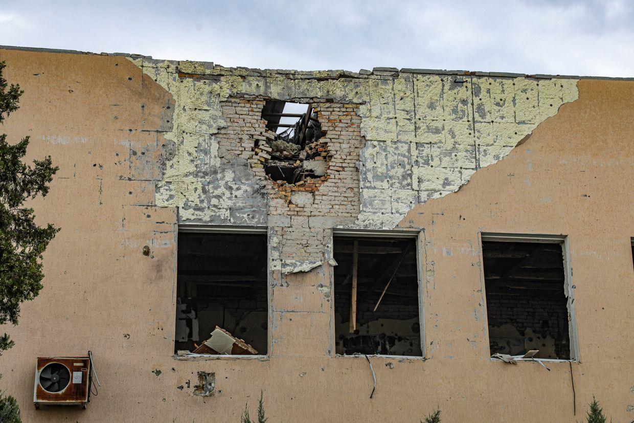 Authorities ban foreign humanitarian workers from parts of Kherson Oblast after French citizens killed in Russian attack