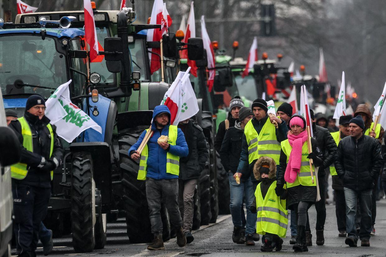 Official: Border blockade could cost Ukraine over $200 million