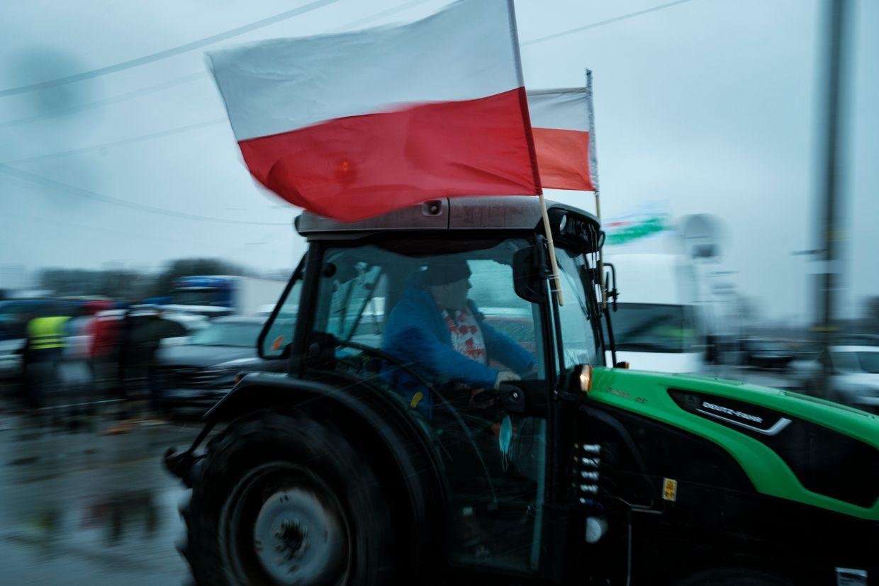 Poland warns of further trade restrictions if deal with Ukraine not reached