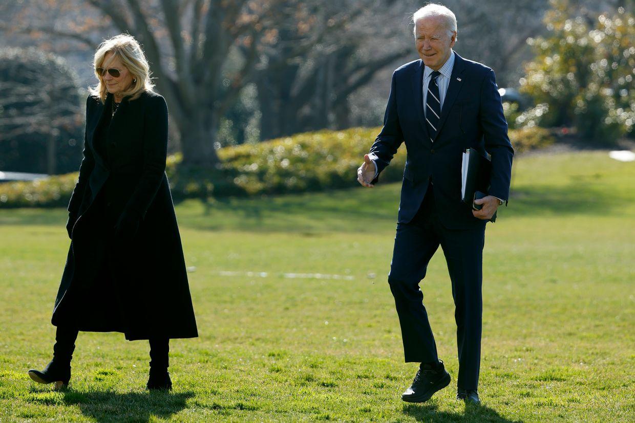 Biden says he is ready to meet House speaker to discuss Ukraine aid