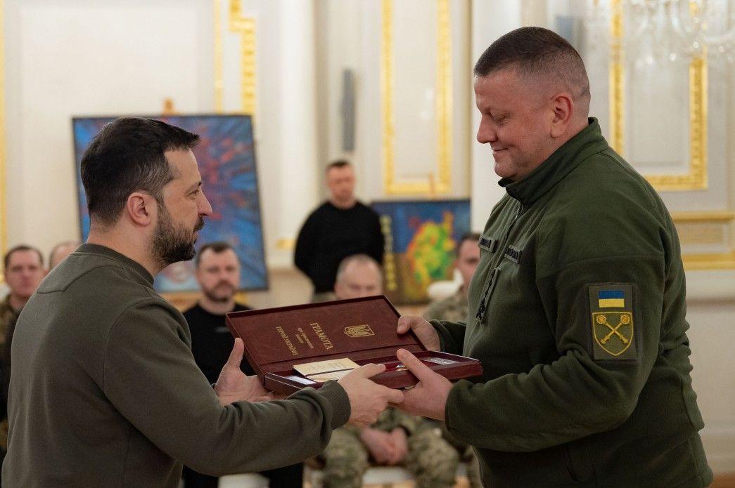 Zelensky grants Hero of Ukraine award to Zaluzhnyi, Budanov