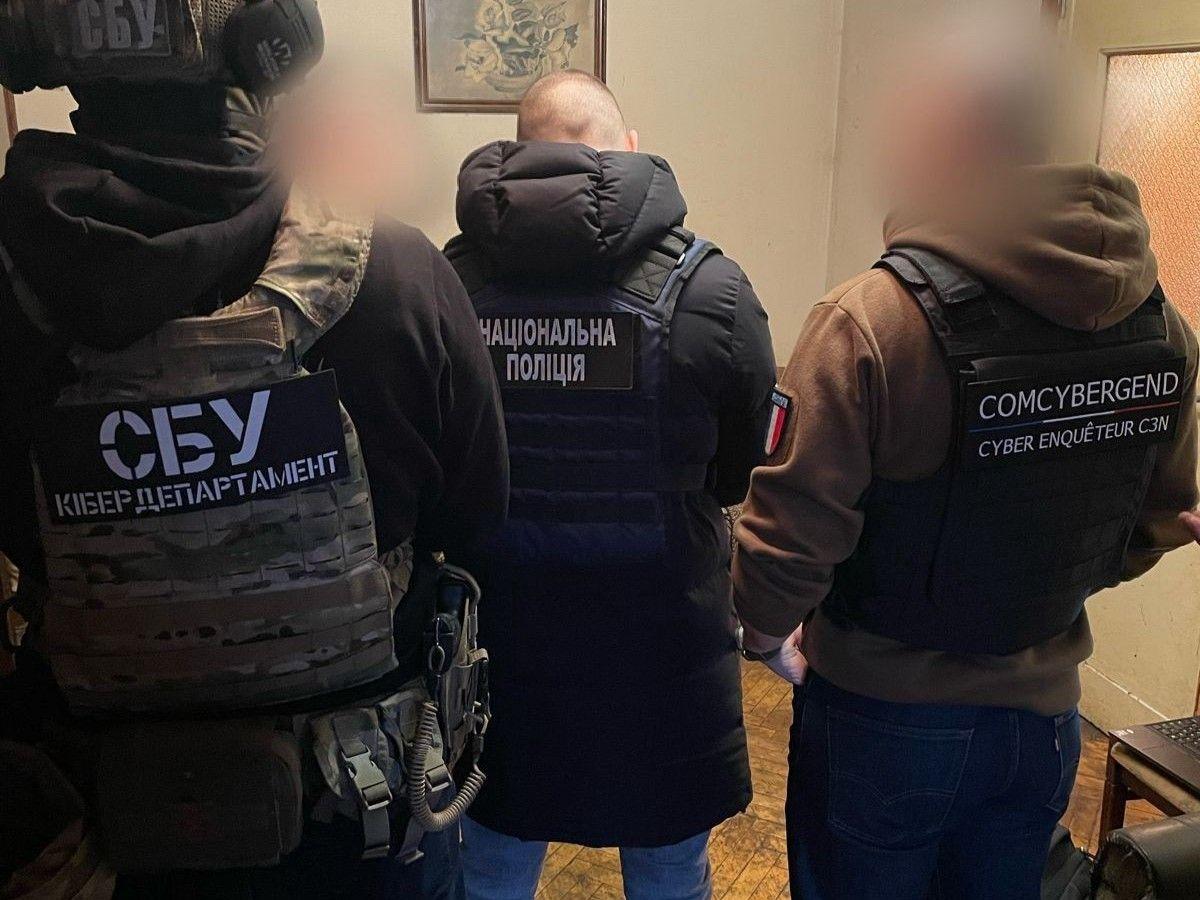 Police arrest 2 suspected affiliates of international cyber crime group Lockbit