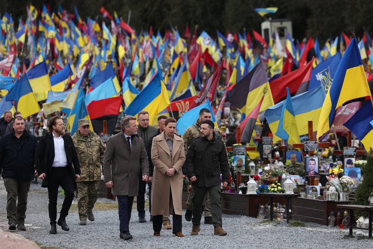 Zelensky, Danish PM meet in Lviv