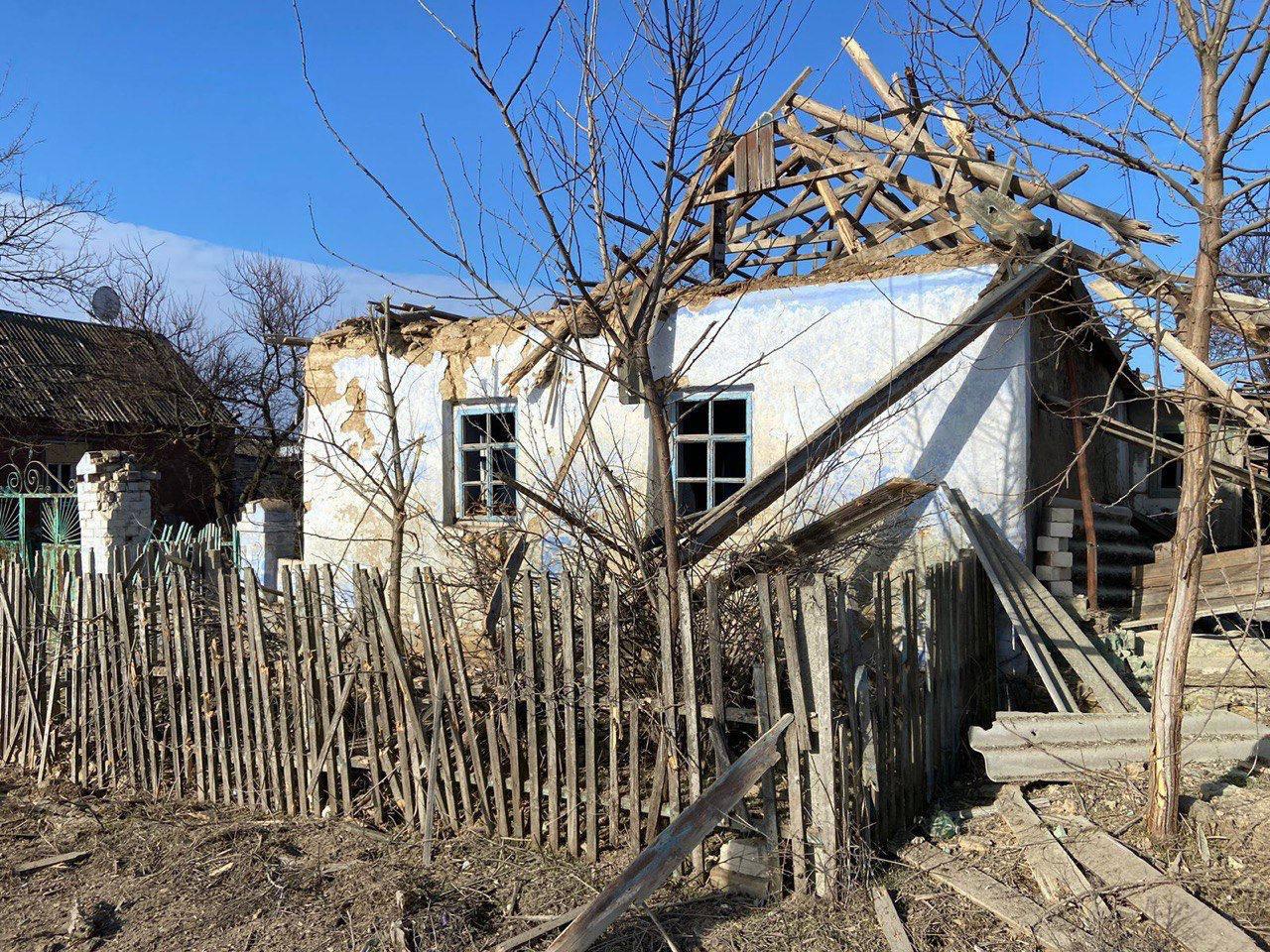 Update: Russian attacks on Kherson kills 2, injures 10