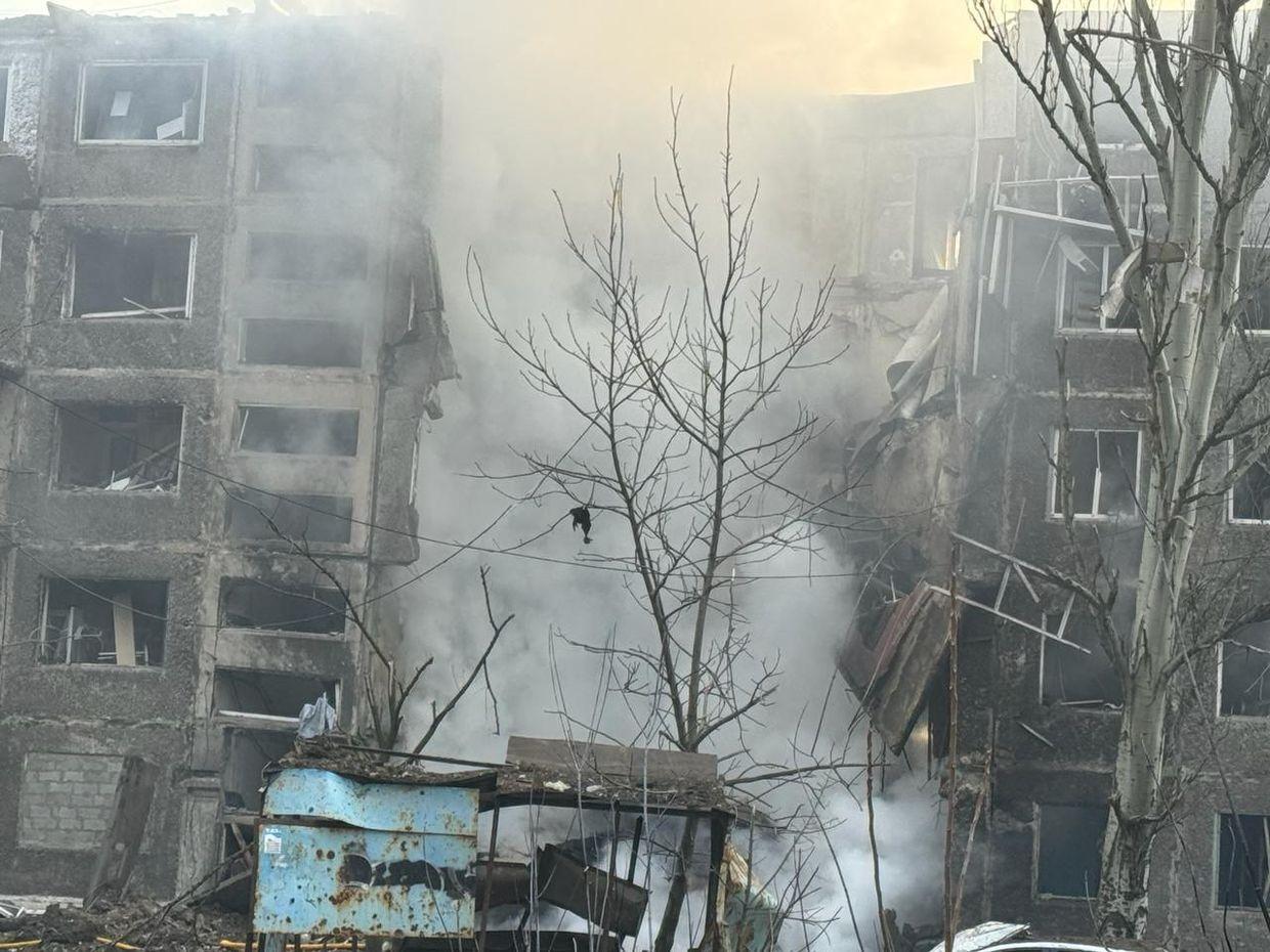 Russian attacks in Selydove, Donetsk Oblast, kill 3, injure 12