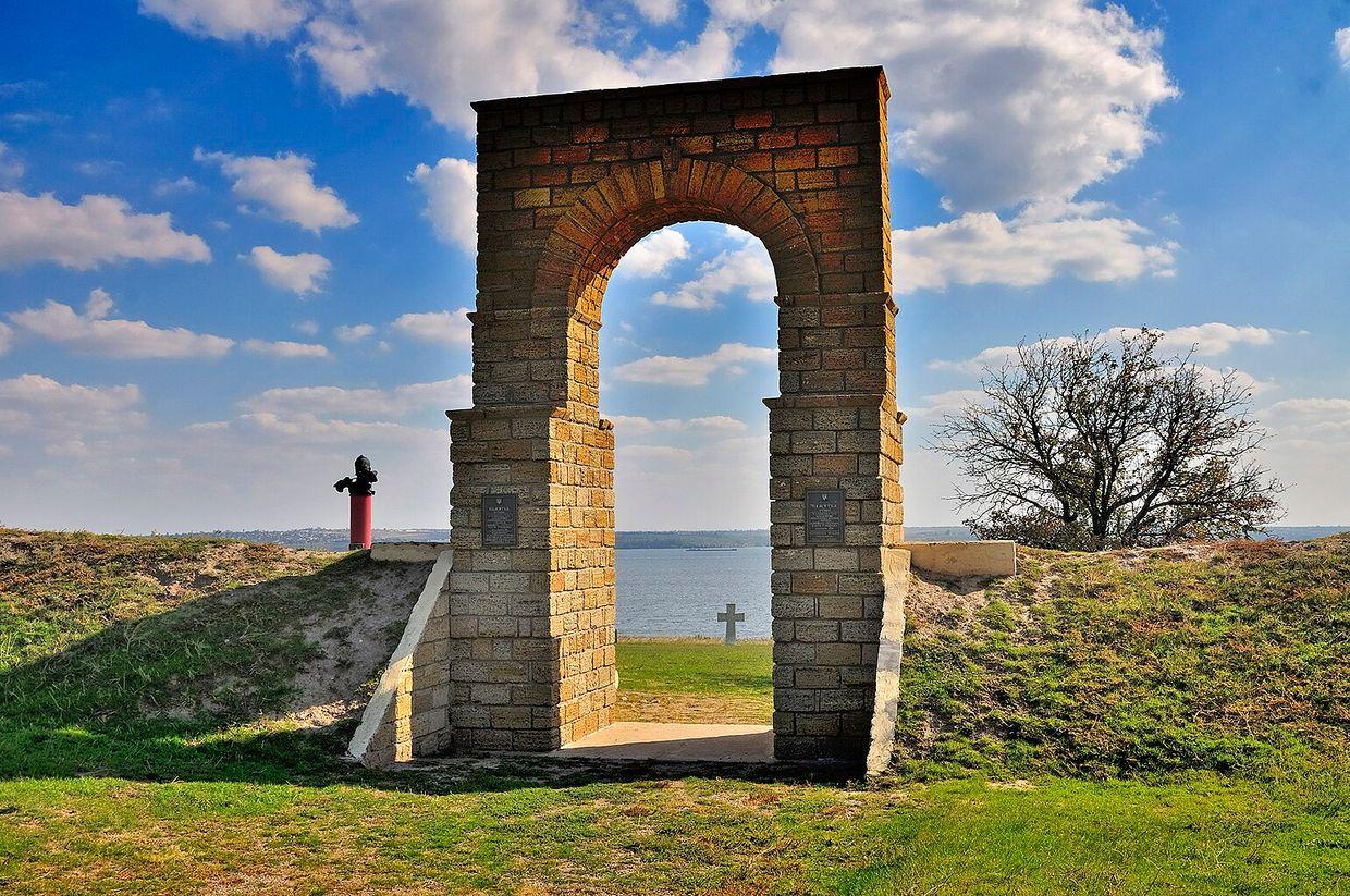 Russian attacks hit 18th-century national monument of Cossack period in Kherson Oblast