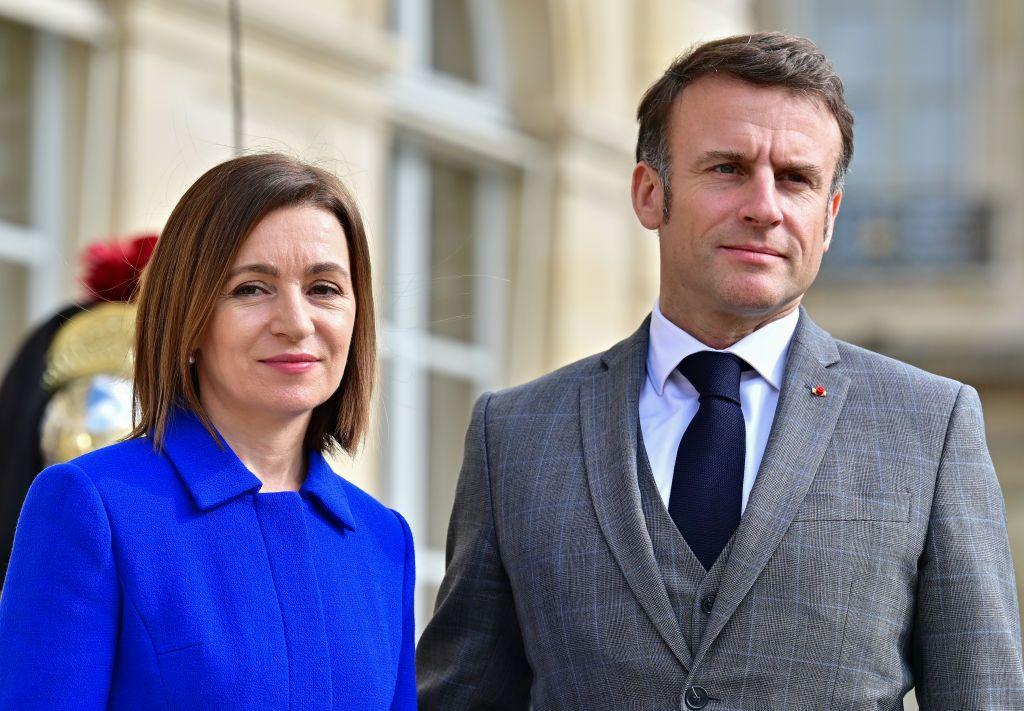 Moldova signs defense deal with France, Macron pledges 'unwavering support' against Russian threat