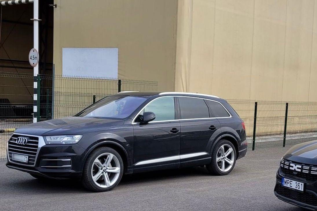 Lithuania seizes first car with Russian number plates after change in rules