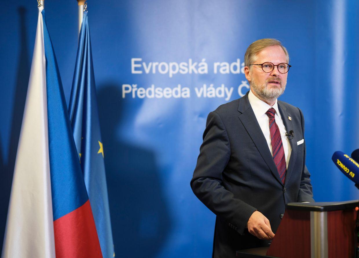 Czech PM suspects Russia’s involvement in foiled arson attack on Prague buses