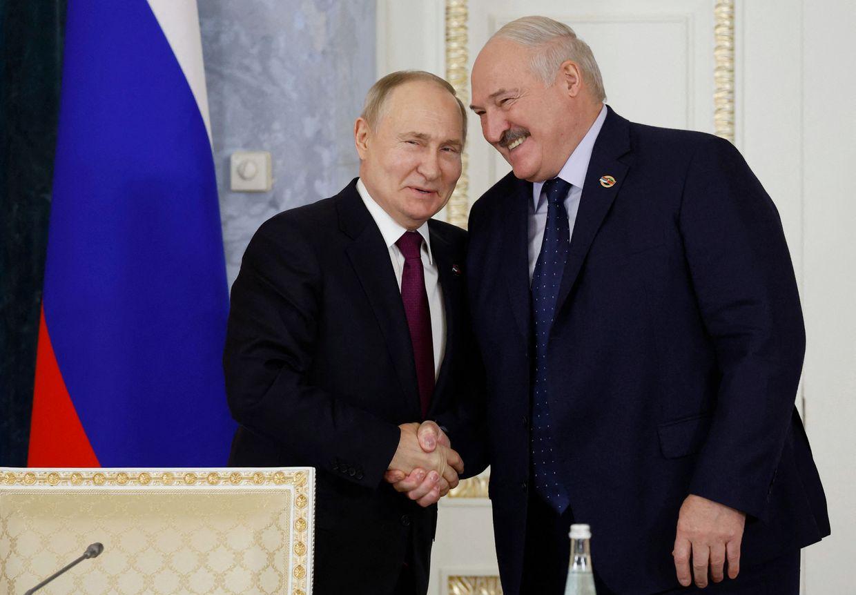 Kremlin backs Lukashenko's 'victory' in Belarus election, dismisses Western criticism
