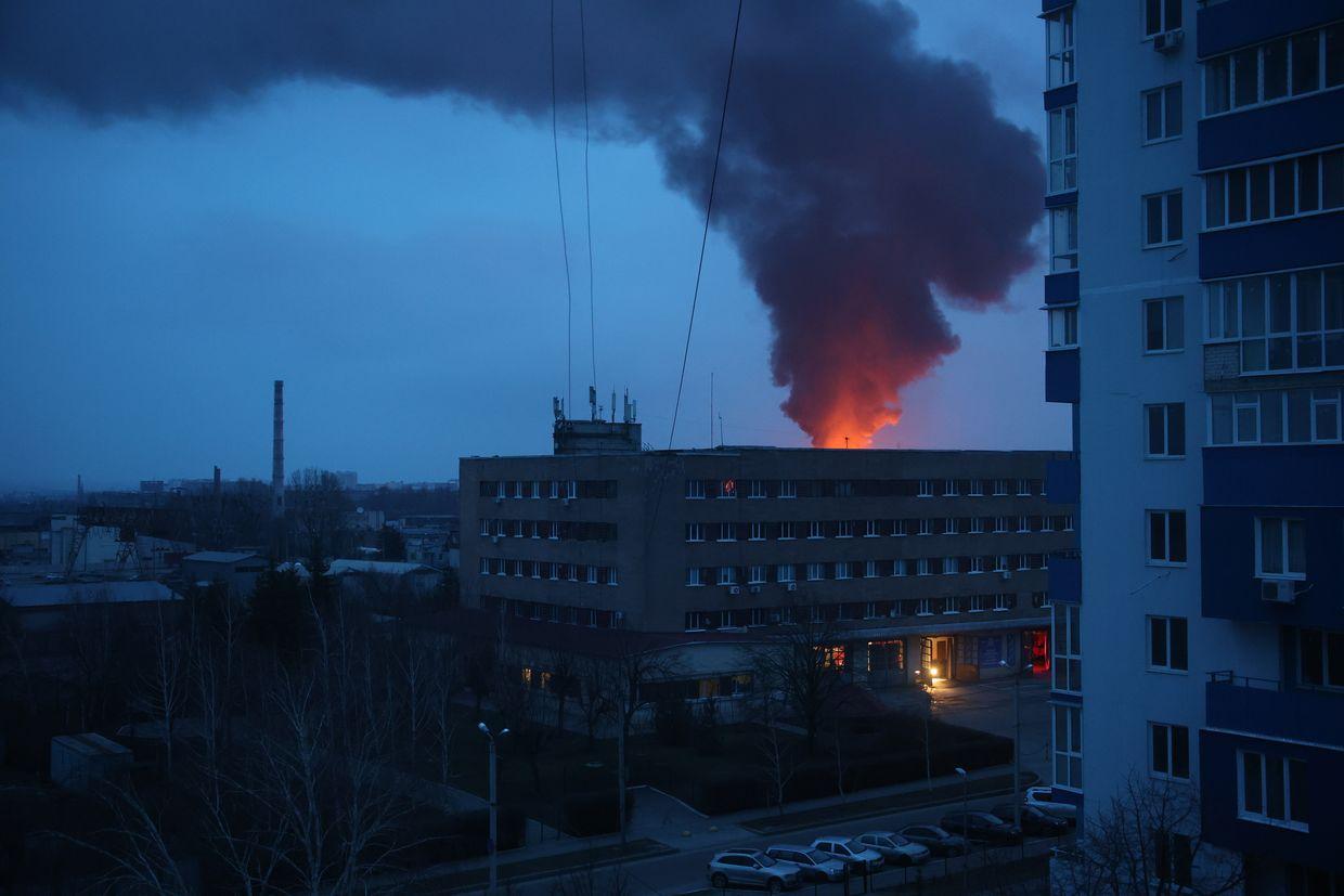 Ukraine introduces scheduled blackouts in 3 regions amid Russian attacks