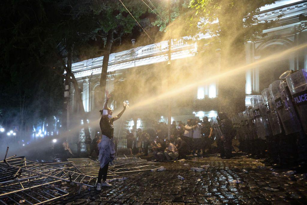 Reuters: Georgian police attack protesters with tear gas, water cannons
