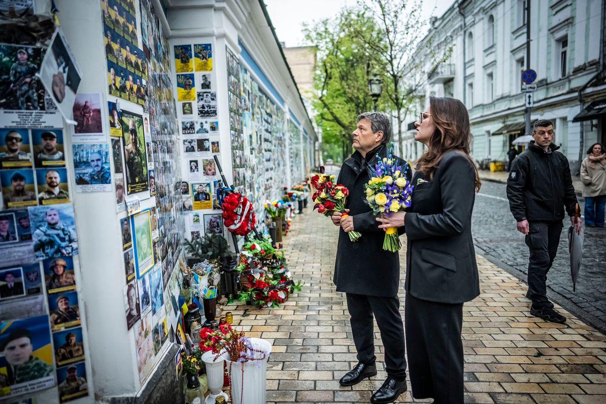 German vice-chancellor visits Kyiv as German delegation promises new IRIS-T delivery shortly