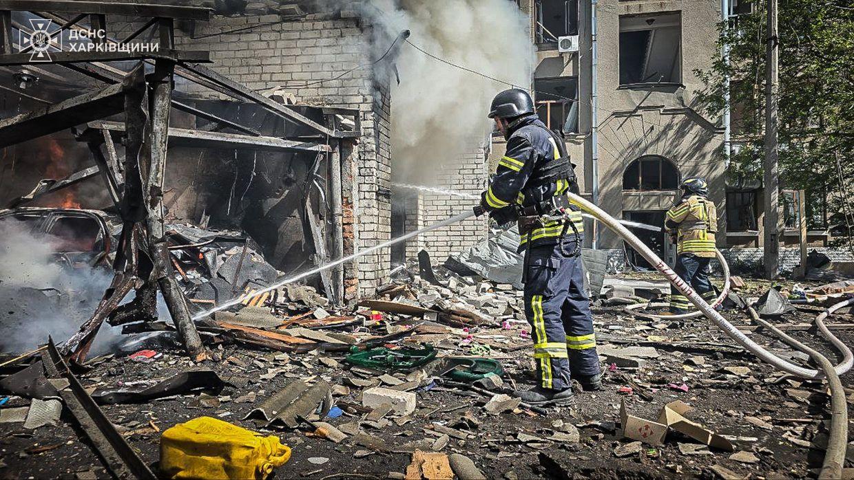 Zelensky: Russia drops over 3,200 guided aerial bombs on Ukraine in April
