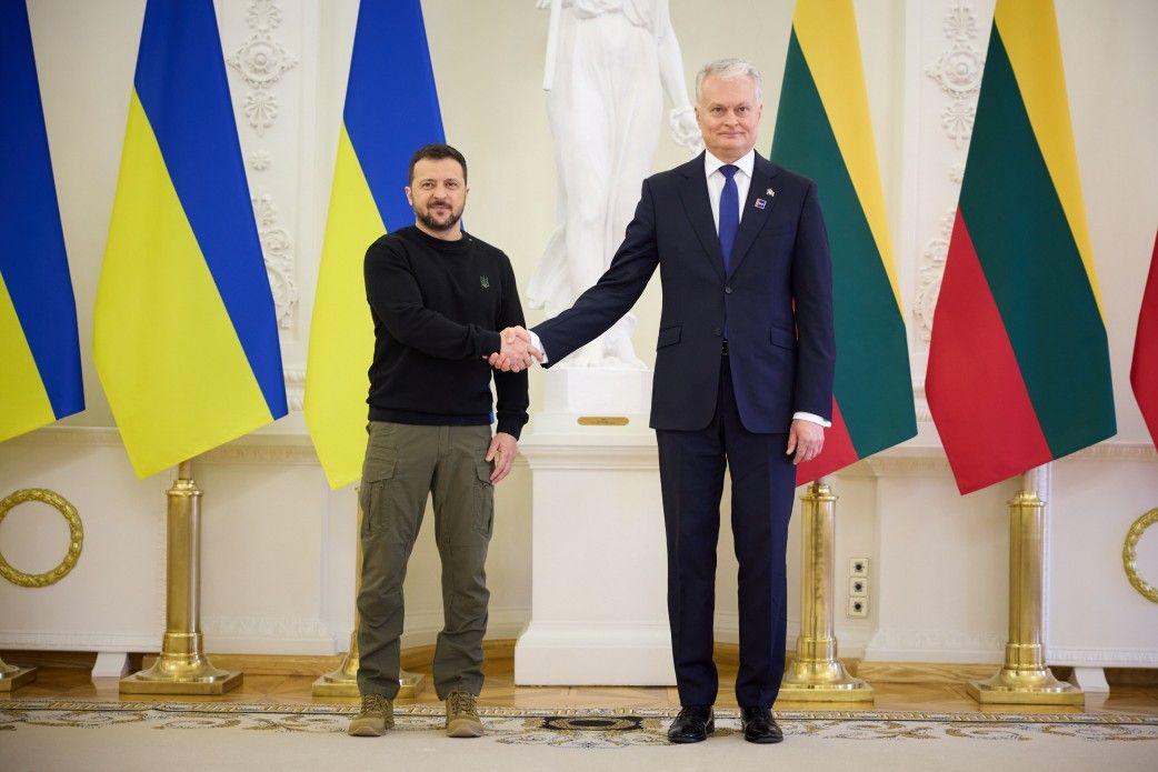 Zelensky arrives in Lithuania for Three Seas Summit
