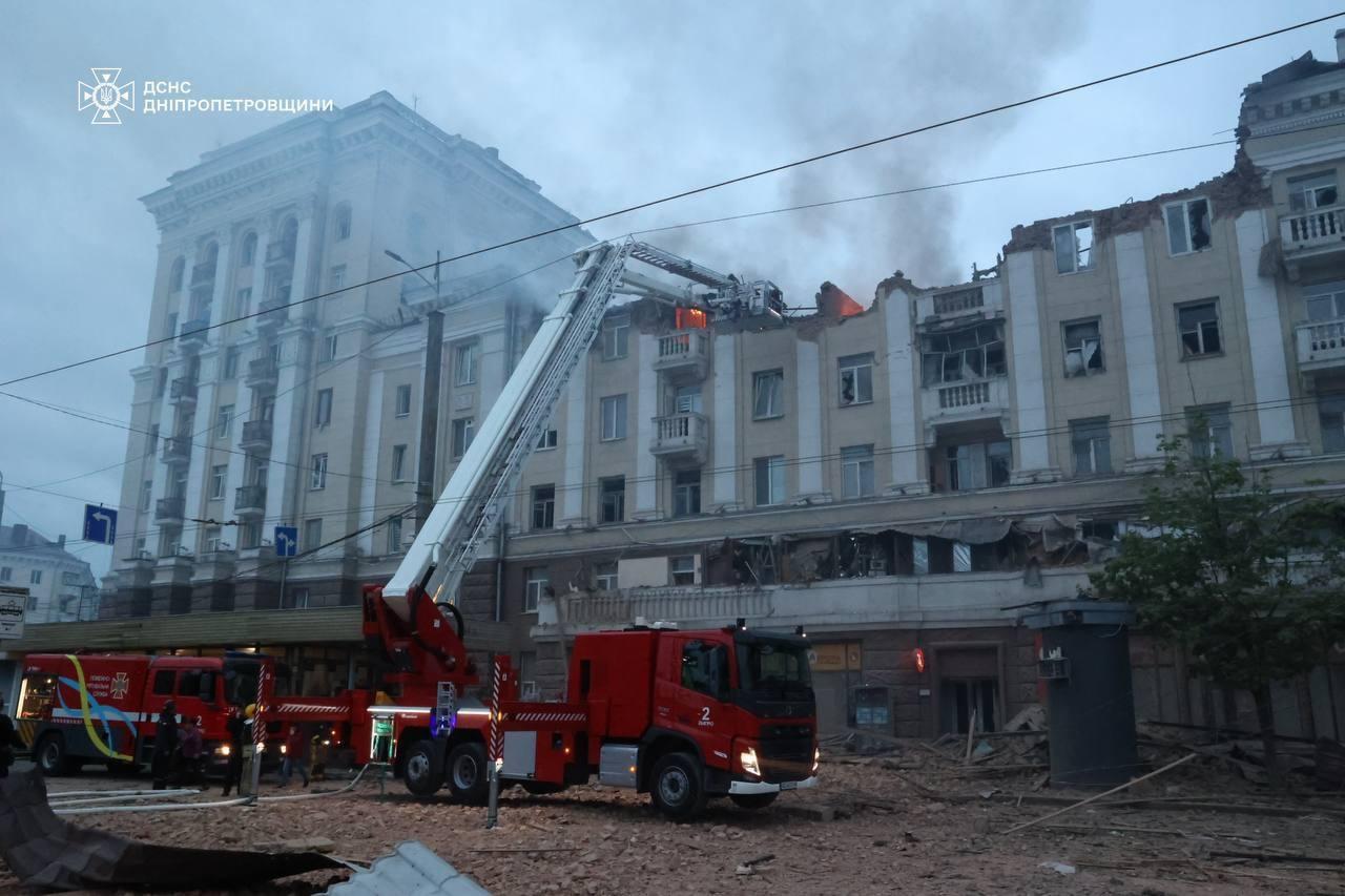Russian attacks across Ukraine kill 12, injure 35 over past day