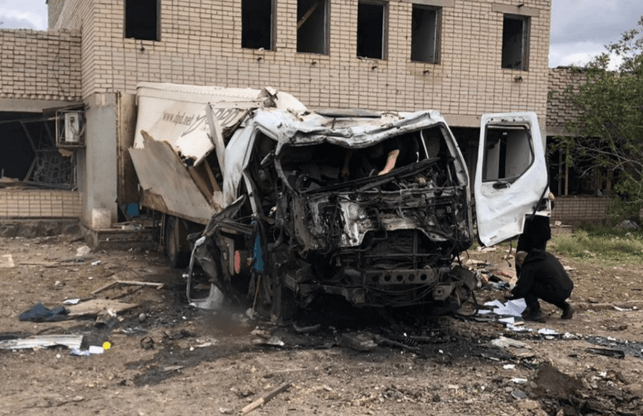 Russian attacks on Kherson, Donetsk oblasts kill 1, injure 9