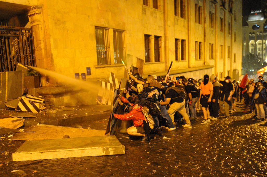 Media: At least 8 injured in latest police crackdown on protests in Georgia