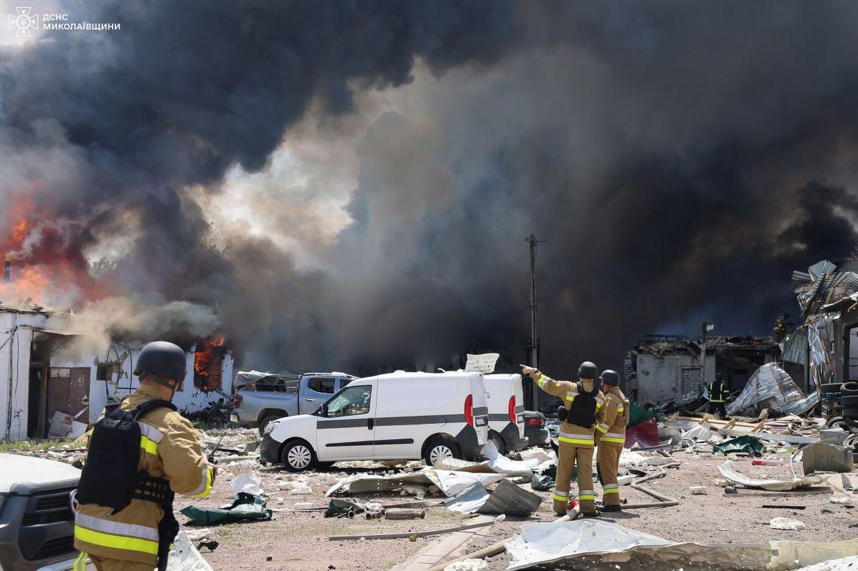 Updated: Russian attack on Mykolaiv injures 6