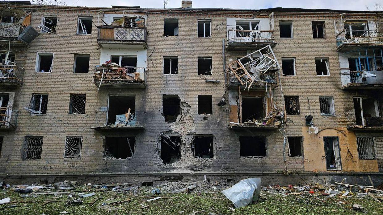 Updated: Russian airstrike targets Kherson, at least 19 injured