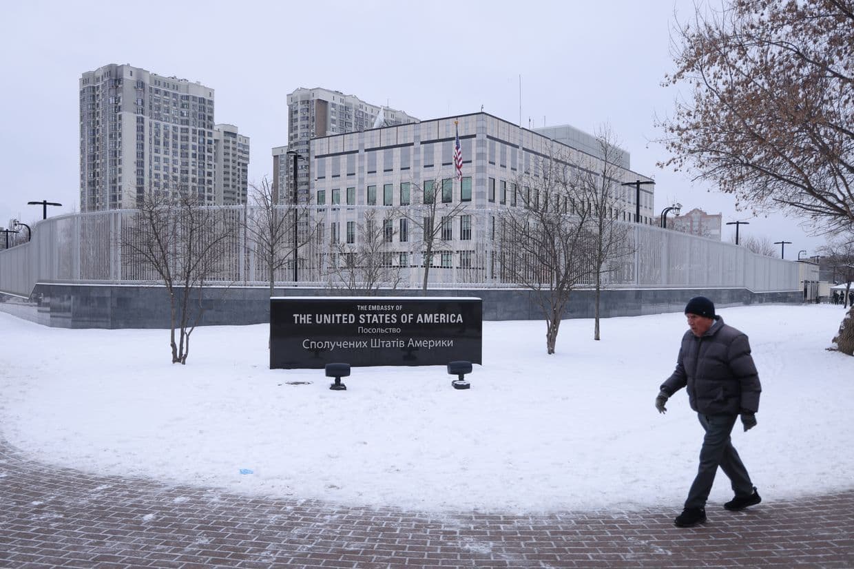US Embassy: Ukraine may no longer allow men with dual citizenship leave country