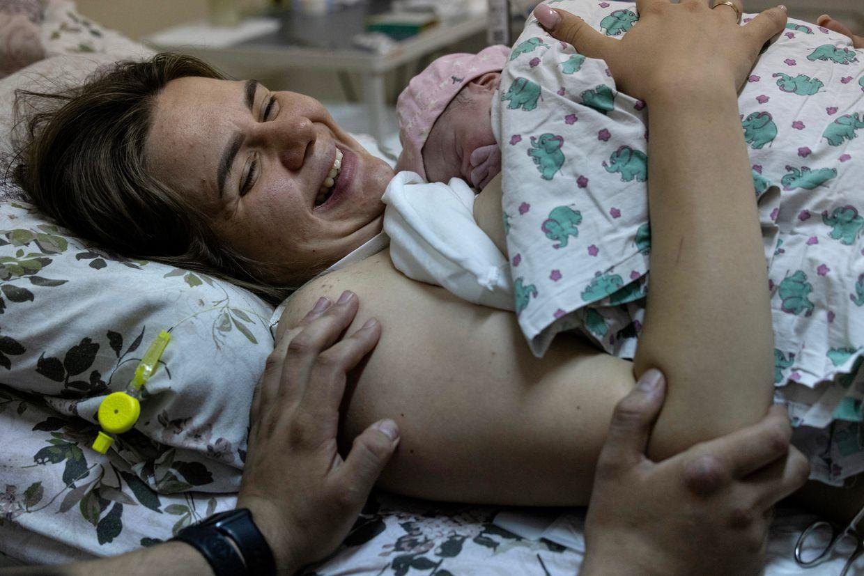 Opinion: Having a child during wartime is terrifying, but it’s still worth it