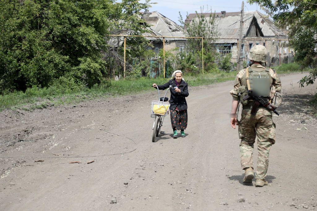 Military: Russian forces using thermobaric munitions in attacks on Chasiv Yar