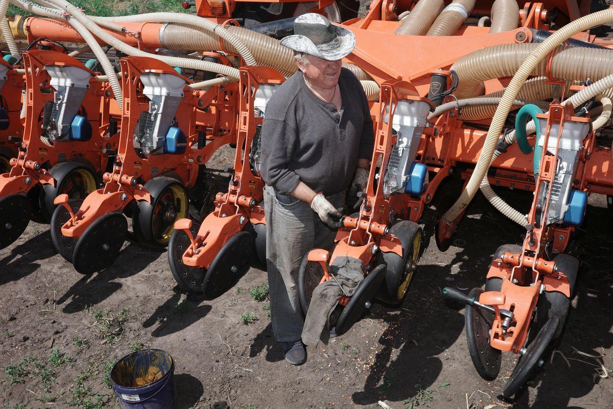 Fortifications put strain on already struggling farmers in Sumy Oblast