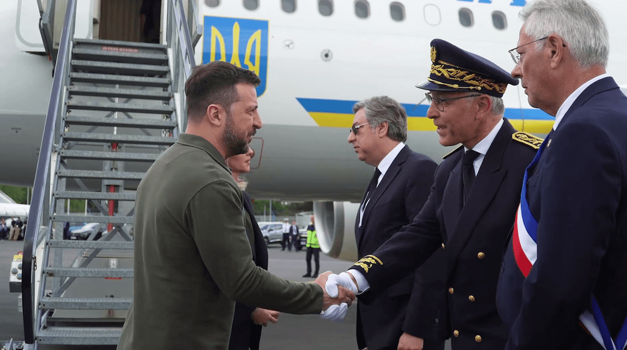 Zelensky arrives in France for D-Day commemorations