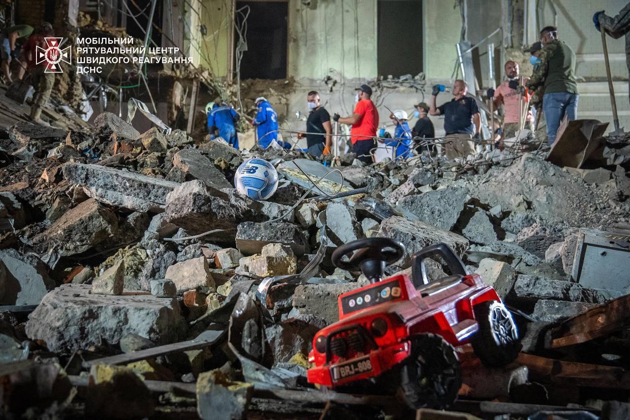 Boy's body found under rubble in Kyiv, death toll of July 8 attack rises to 27